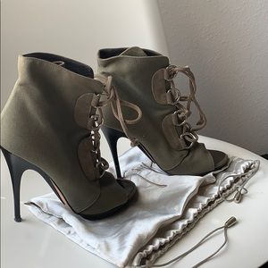 Giuseppe Zanotti Desing Booties!!